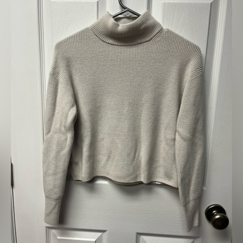 Lululemon Merino Wool-Blend Ribbed Turtleneck Sweater - Sz 2